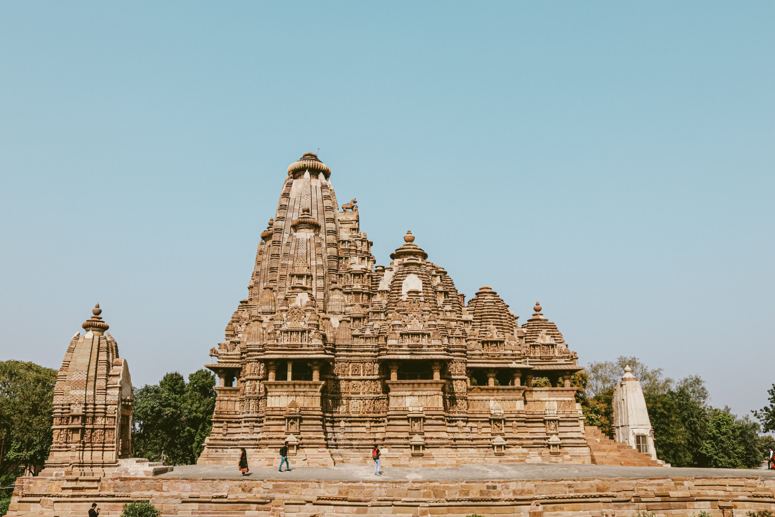 Visiter Khajuraho :  » l’ancêtre du film X « 